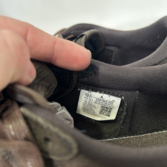 Travis Scott X Nike Air Jordan 1 Low OG SP “Velvet Brown” main image 7